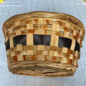 Woven Wicker Basket with Liner